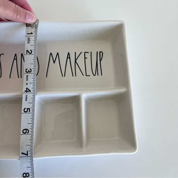 Rae Dunn Farmhouse 5 Part Divided Kiss and Makeup Tray - Picture 7 of 8